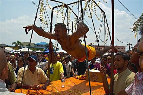 D­ü­n­y­a­ ­Ü­z­e­r­i­n­d­e­ ­K­u­t­l­a­n­a­n­ ­E­n­ ­­A­c­ı­­ ­v­e­ ­G­ö­r­e­n­l­e­r­i­ ­H­a­y­r­e­t­e­ ­D­ü­ş­ü­r­e­n­ ­F­e­s­t­i­v­a­l­:­ ­T­h­a­i­p­u­s­a­m­